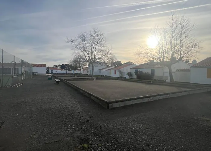 Maison 3 Chambres, Terrasse Et Piscine 別荘