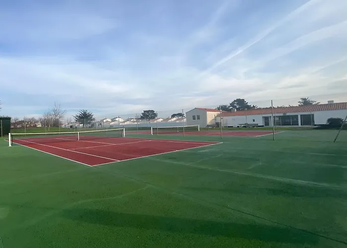 Maison 3 Chambres, Terrasse Et Piscine 別荘