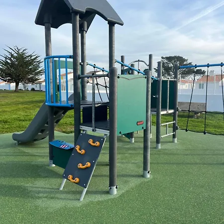 度假居 Maison 3 Chambres, Terrasse Et Piscine 布雷蒂诺斯梅尔