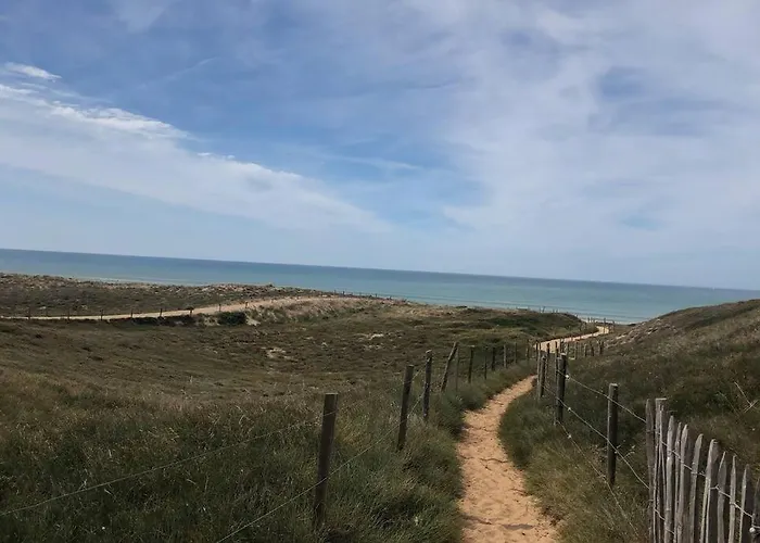 Maison 3 Chambres, Terrasse Et Piscine *